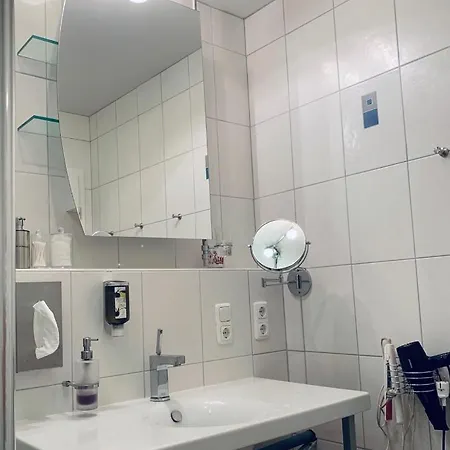 아파트 Private, Dog-friendly Room- Easy Access To City Centre And Trade Fair- Free Parking 뮌헨